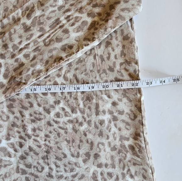 BEACH Lunch Lounge Flowy Coastal Tan Animal Print Blouse Size Large - Picture 11 of 16
